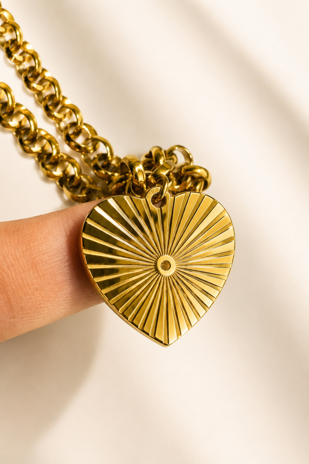 VIENNE 18K Gold Plated Reversible Heart Necklace