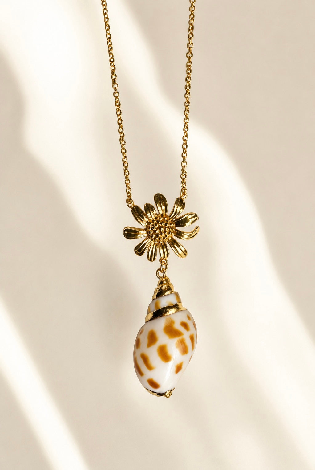 Marina Shell Bloom Necklace