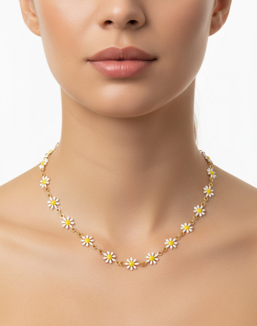 LUMIERE 18K Gold Plated Daisy Chain Necklace