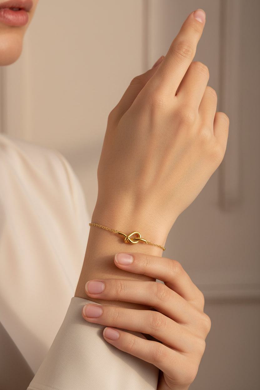 ARIA 18K Gold Plated Knot Bracelet