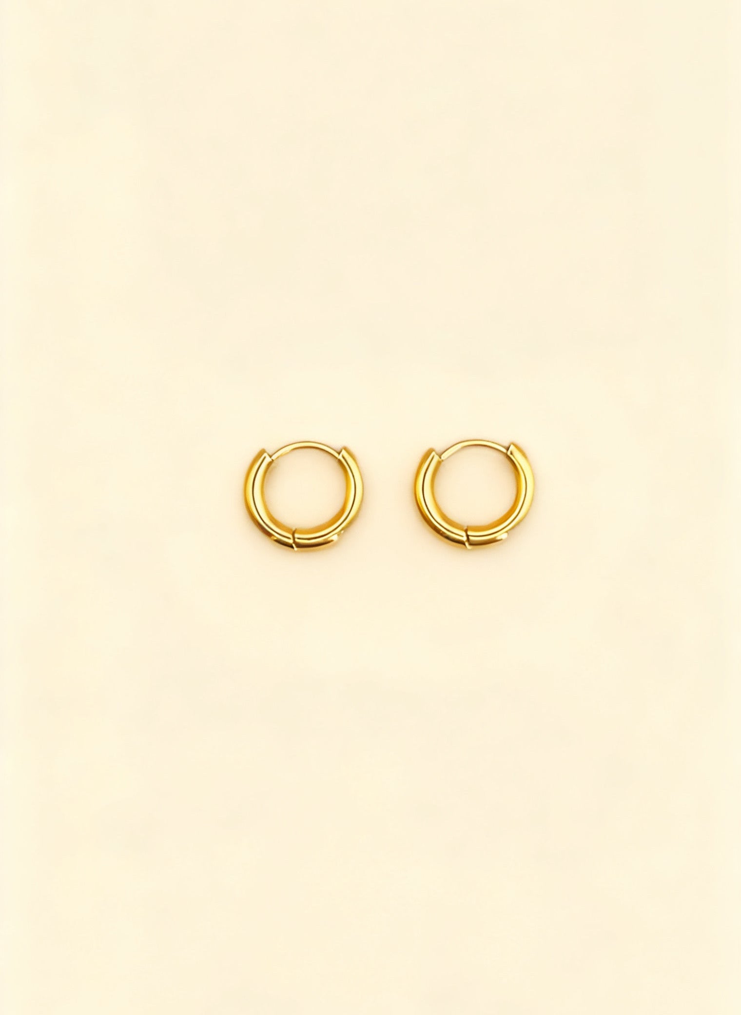 IVY 18K Gold Plated Zircon Mini Huggie Hoop Earrings (7 mm)