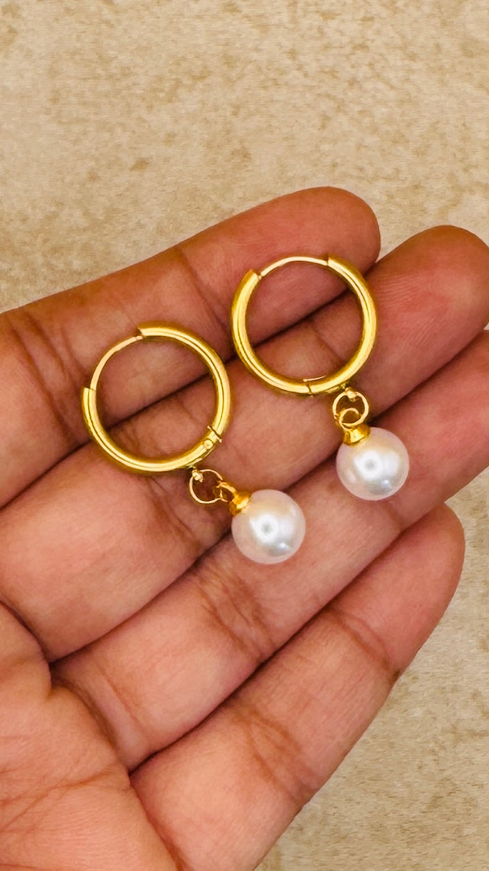 AMARA 18K Gold Plated Pearl Bead Necklace, Earrings & Bracelet Set