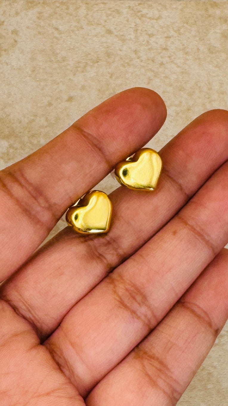 AMOUR 18K Gold Plated Heart Necklace & Stud Earrings Set