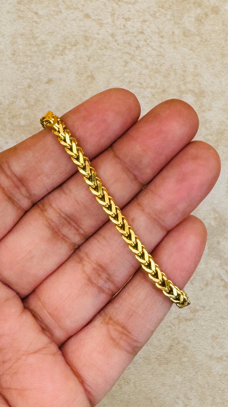 MIRA 18K Gold Plated Adjustable Chain Bracelet