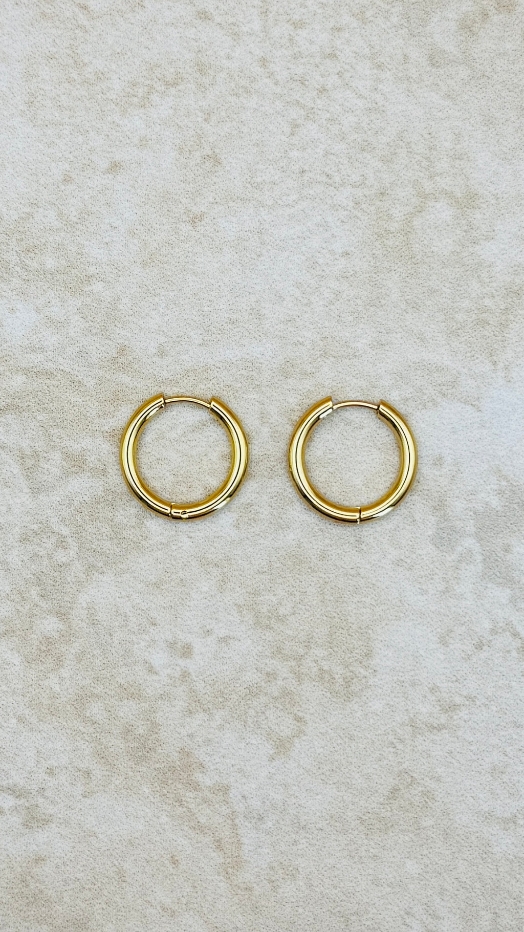 ELLA 18K Gold Plated Classic Mini Hoop Earrings (15 mm)