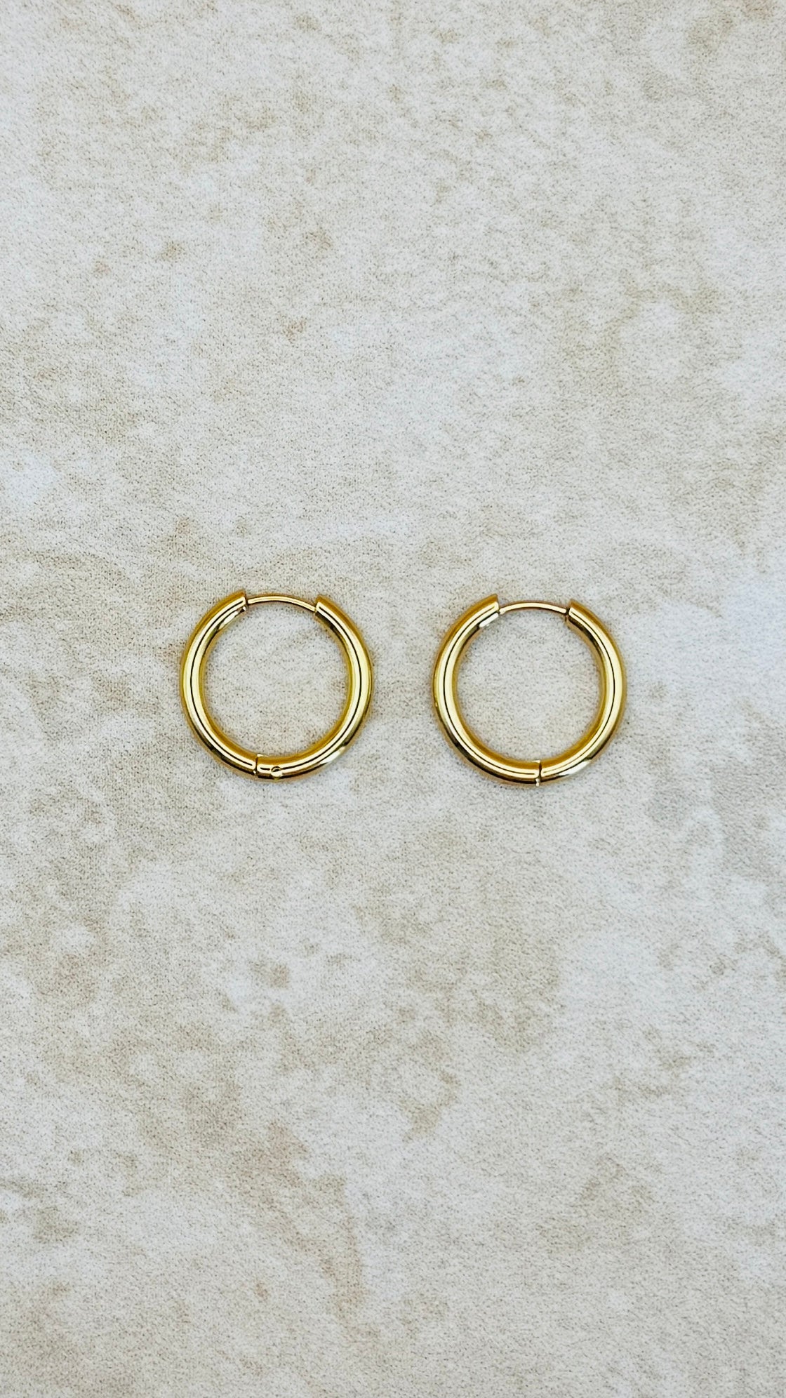 ELLA 18K Gold Plated Classic Mini Hoop Earrings (15 mm)