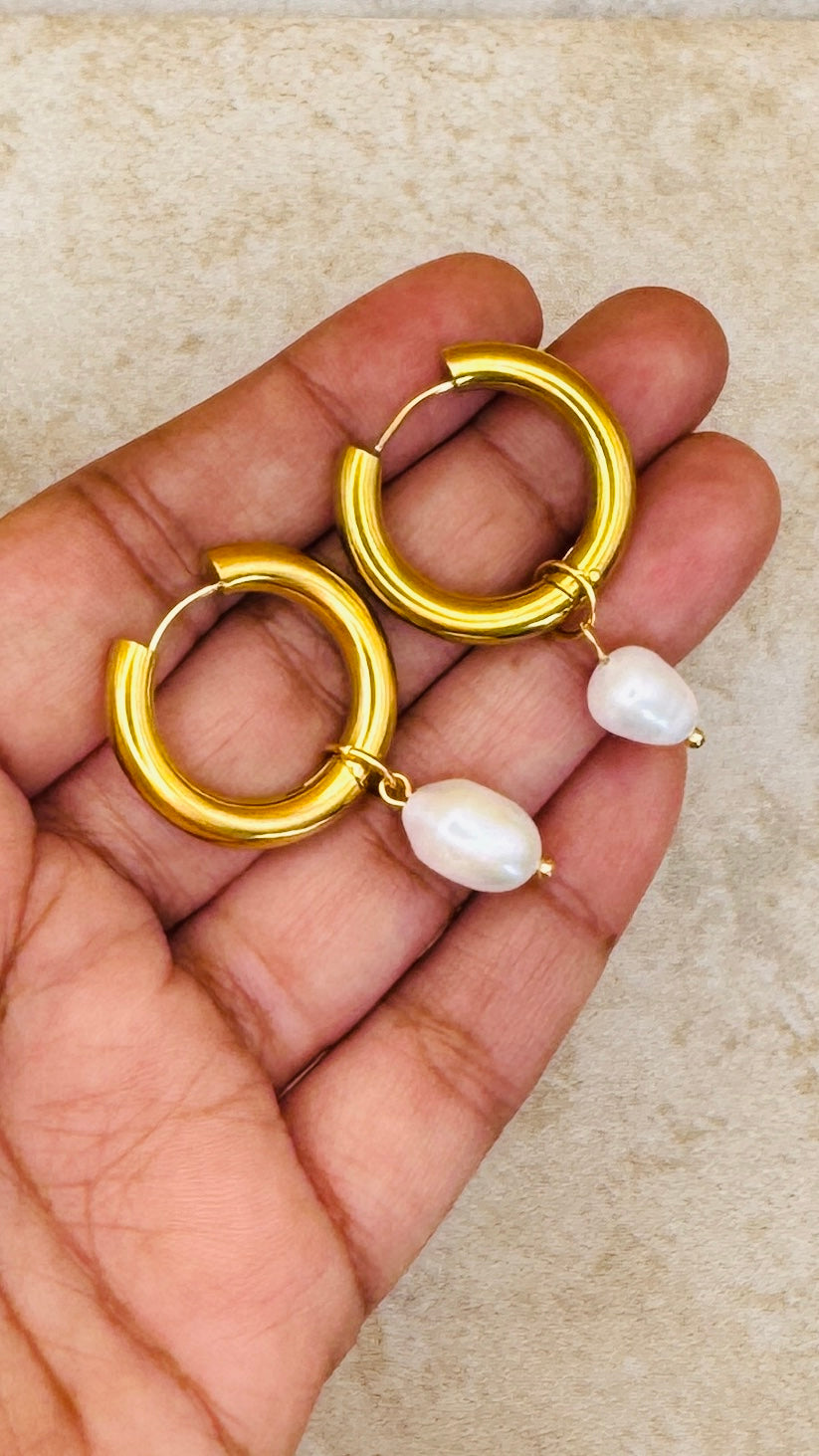 LUNA 18K Gold Plated Freshwater Pearl Detachable Hoop Earrings