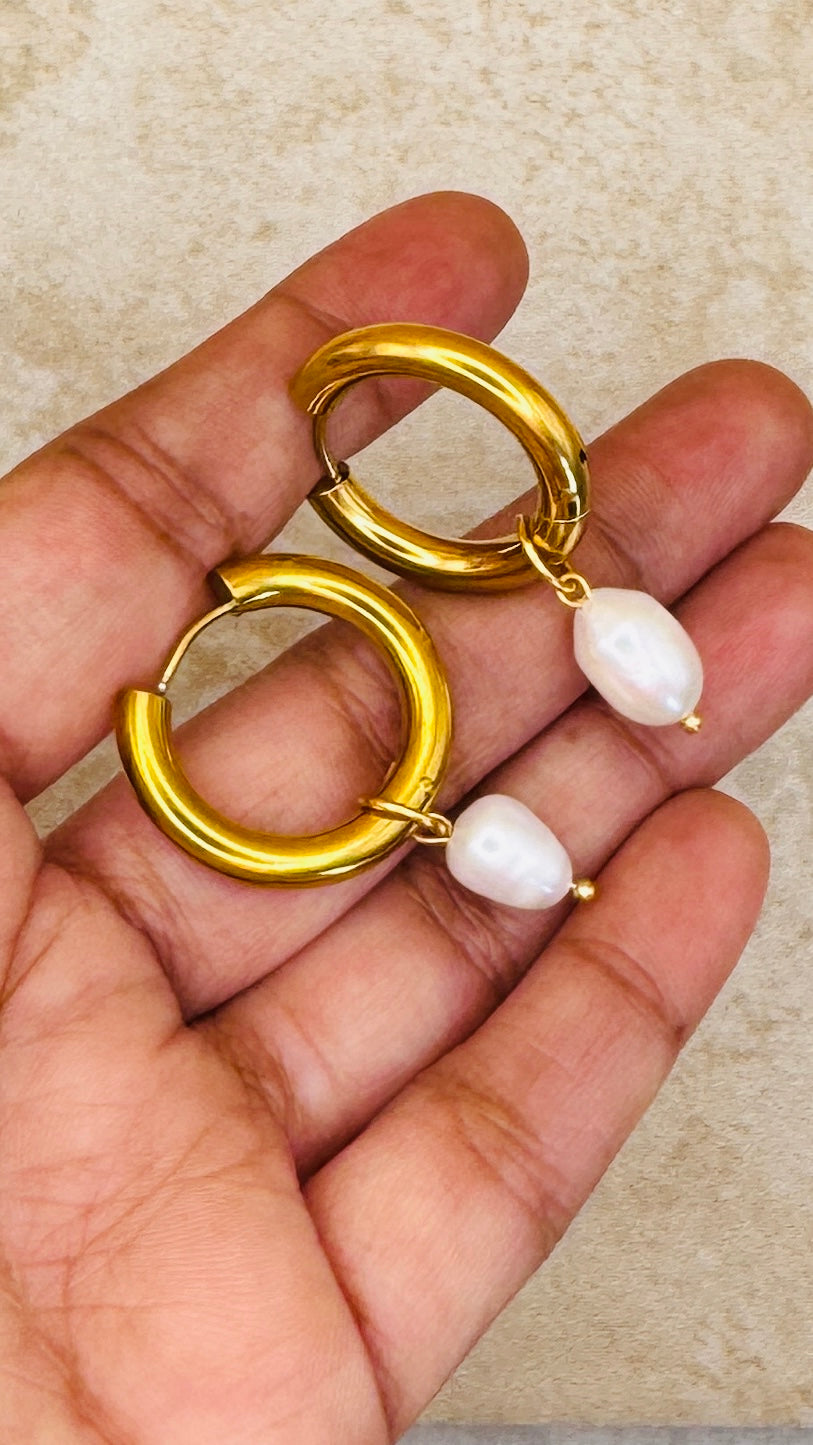 LUNA 18K Gold Plated Freshwater Pearl Detachable Hoop Earrings