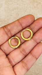 ARIA 18K Gold Plated Mini Hoop Earrings (10 mm)