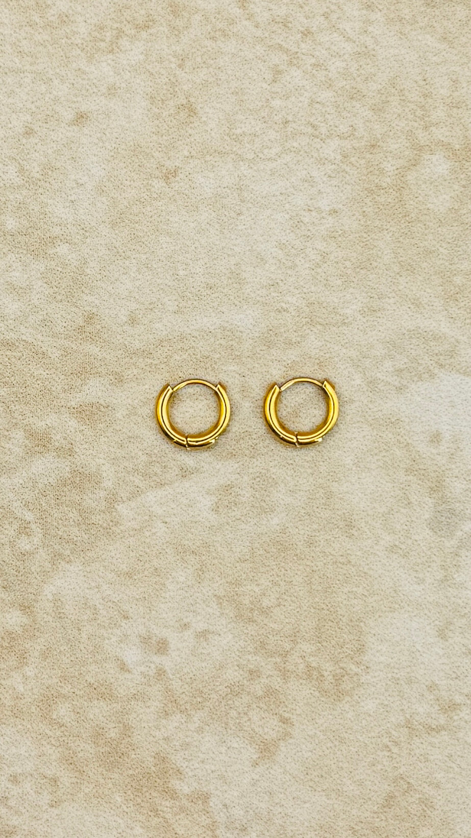 IVY 18K Gold Plated Zircon Mini Huggie Hoop Earrings (7 mm)